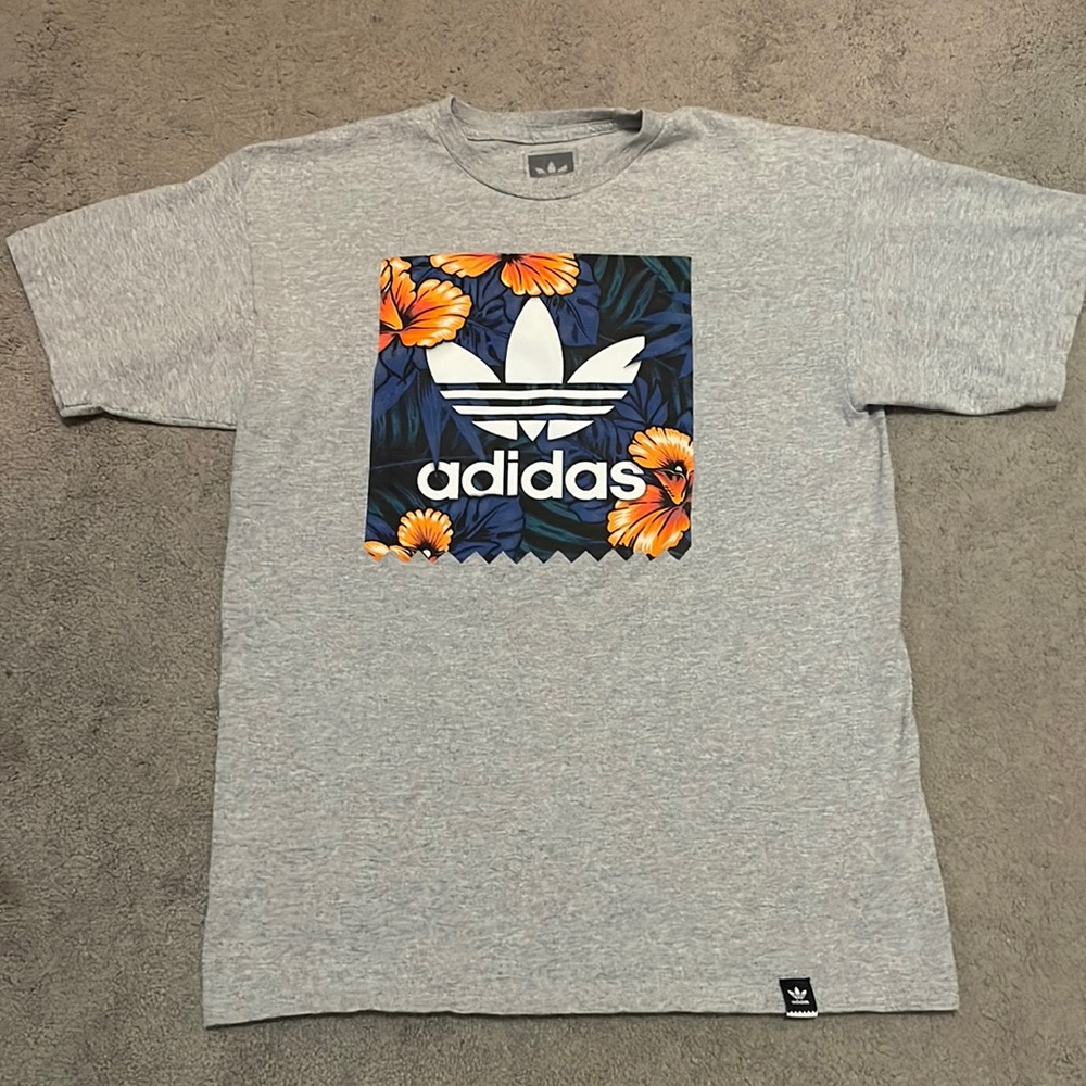 Men’s Adidas T-Shirt Size M